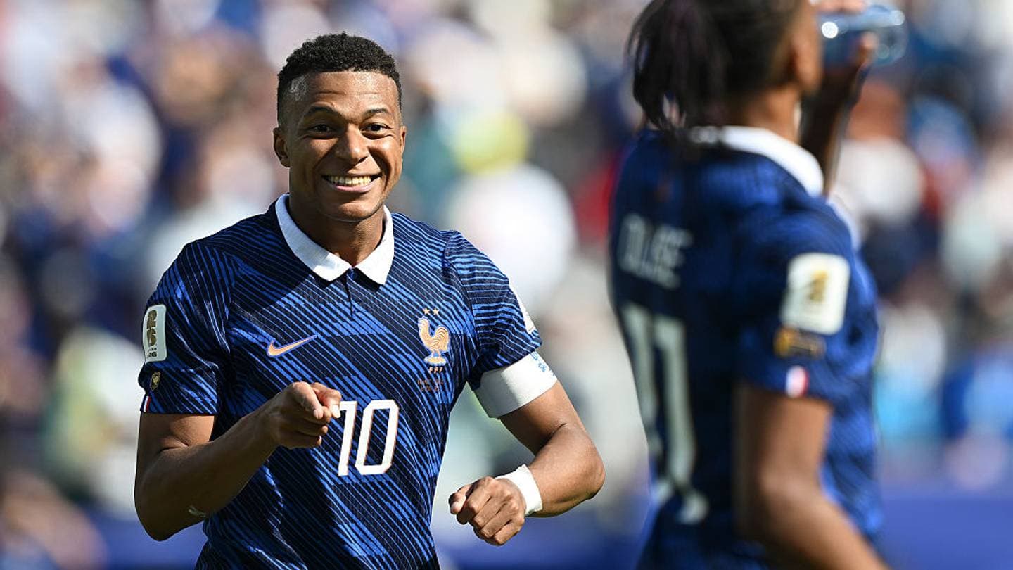 Mbappé Sets New Scoring Records as France Beats Senegal 3-1