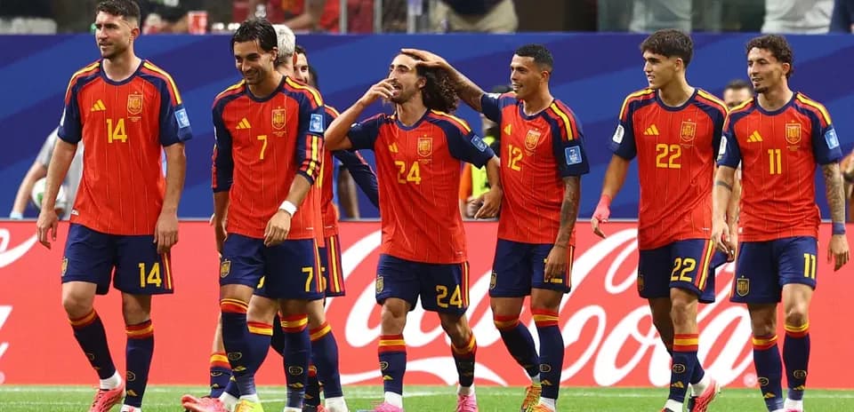 Understanding Spain's National Anthem: La Marcha Real and Its Unique Tradition