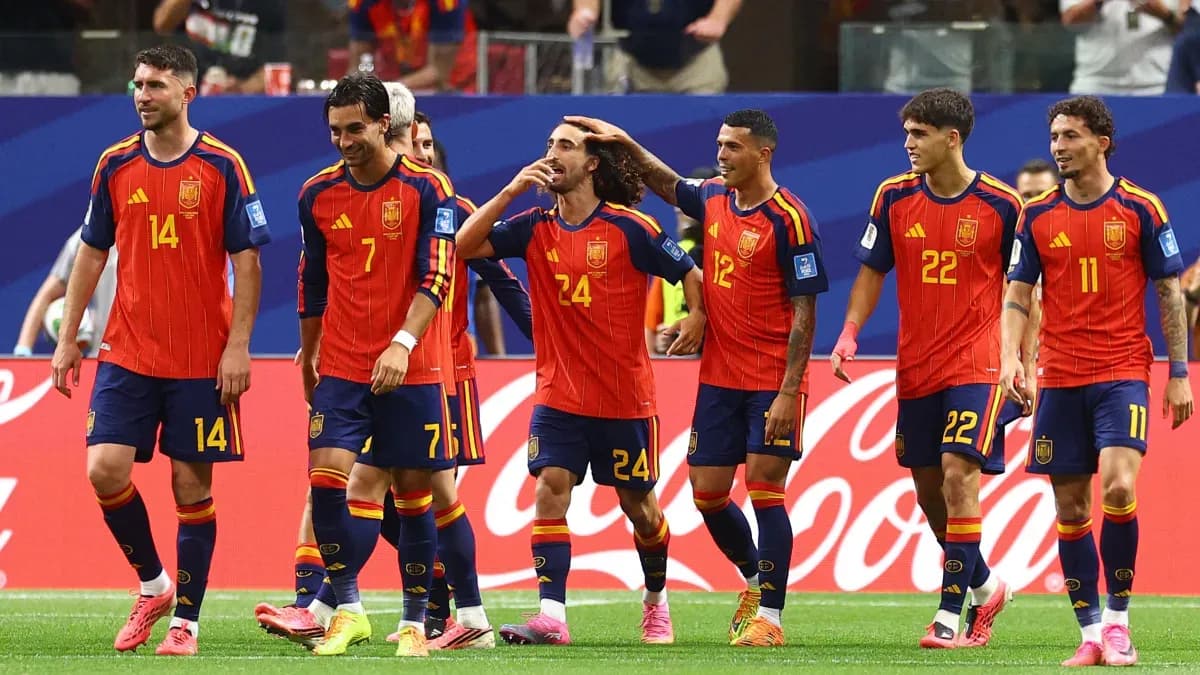 Understanding Spain's National Anthem: La Marcha Real and Its Unique Tradition