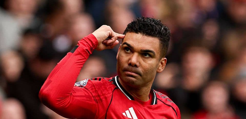 Top 25 Defensive Midfielders in World Soccer: A Detailed Ranking