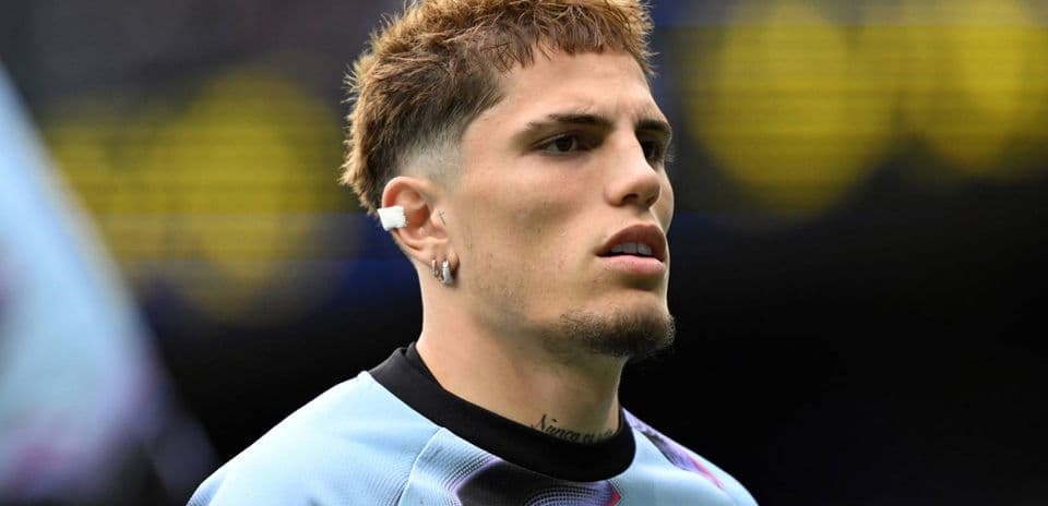 Alejandro Garnacho Faces Challenges at Aston Villa but Could Find Escape Route