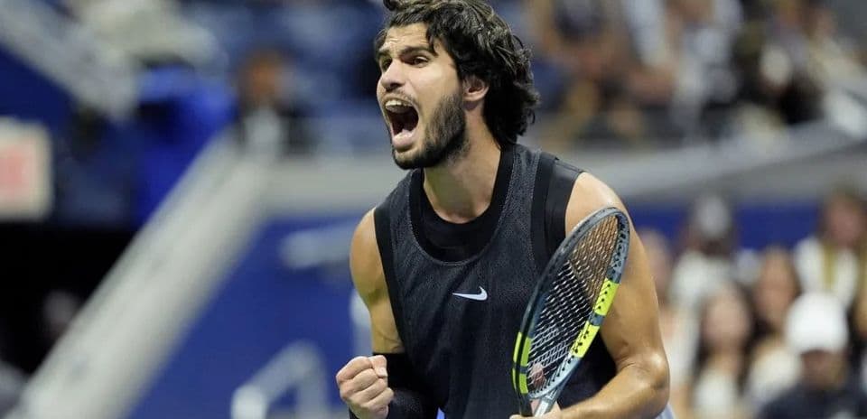 Carlos Alcaraz Urges Tennis Organizers to Avoid Late-Night Match Endings