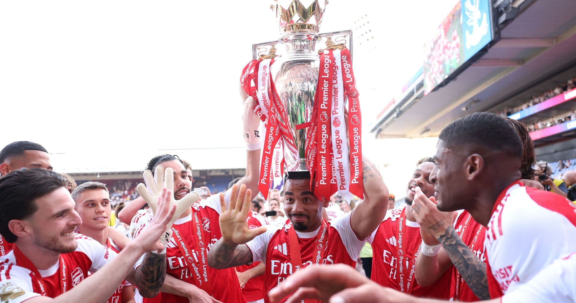 Napoli Pursue Premier League Trio: Gabriel Jesus, Joshua Zirkzee, and Nicolas Jackson