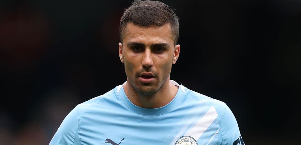 Rodri Arrives in Barcelona to Complete Major Manchester City Transfer