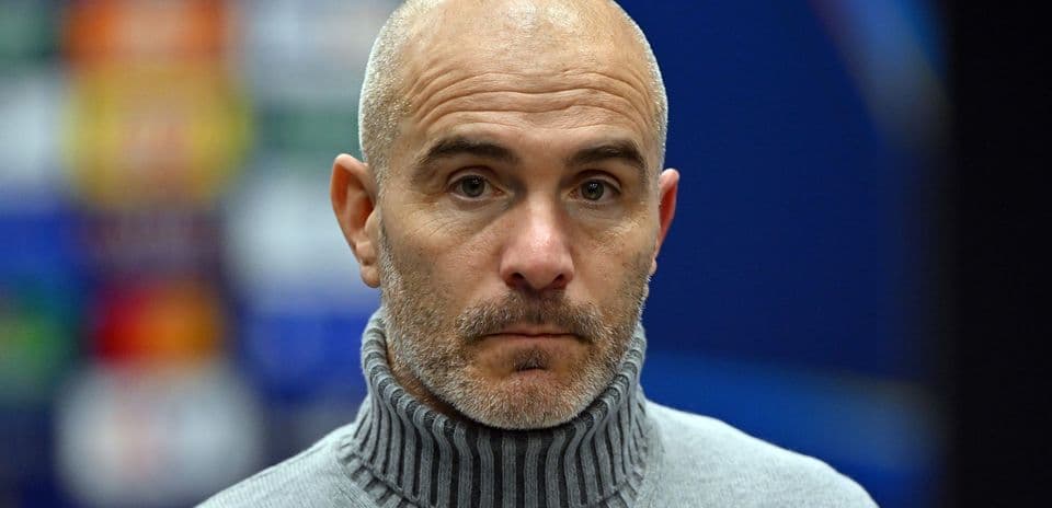 Enzo Maresca Faces Intense Pressure in Early Manchester City Tenure