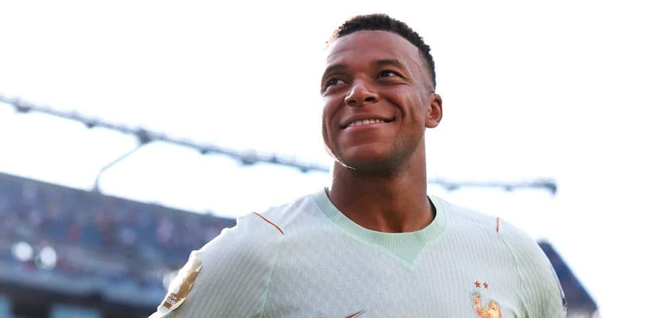 Mbappé and Dembélé Propel France to 2026 World Cup Semifinals