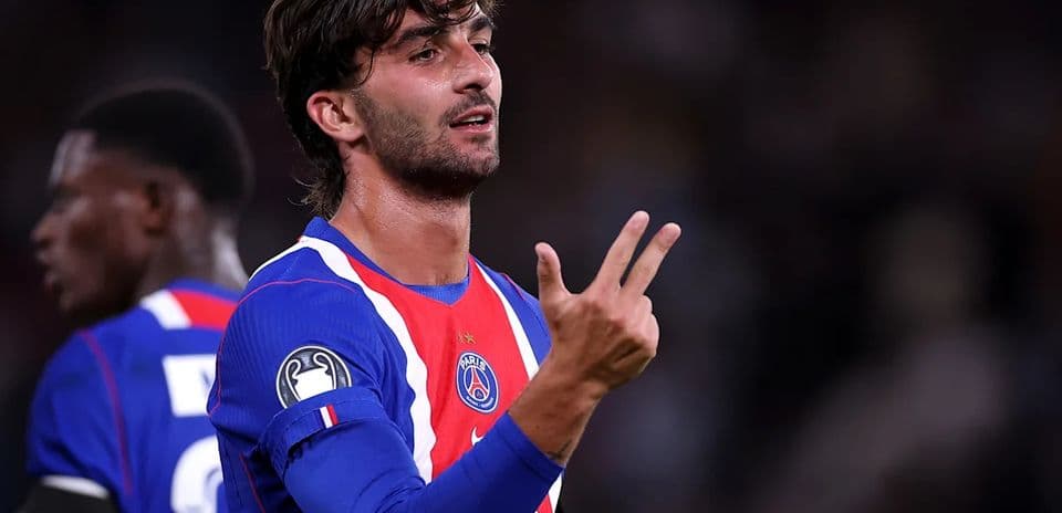 Ferran Torres Scores Hat Trick as PSG Dominates; Barcelona, Liverpool, and Arsenal Secure Wins in Champions League Openers