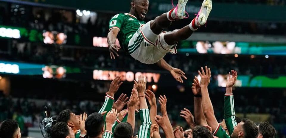 Mexico Breaks World Cup Knockout Win Drought with Victory Over Ecuador