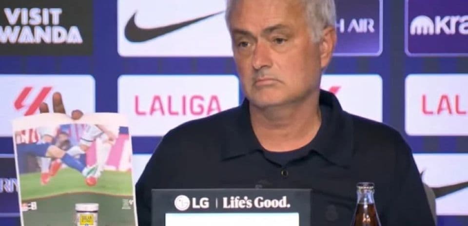 Jose Mourinho Displays Printed Photos to Protest Refereeing After Real Madrid's Derby Loss