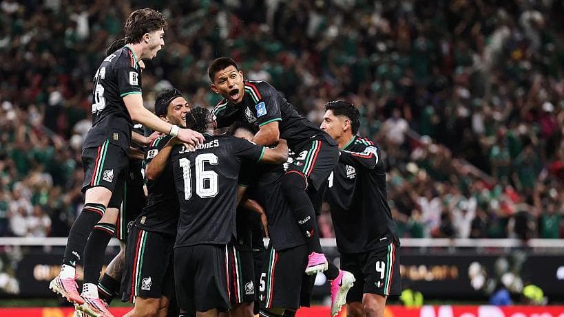 Mexico Secures Spot in World Cup Last 32 with Victory Over South Korea