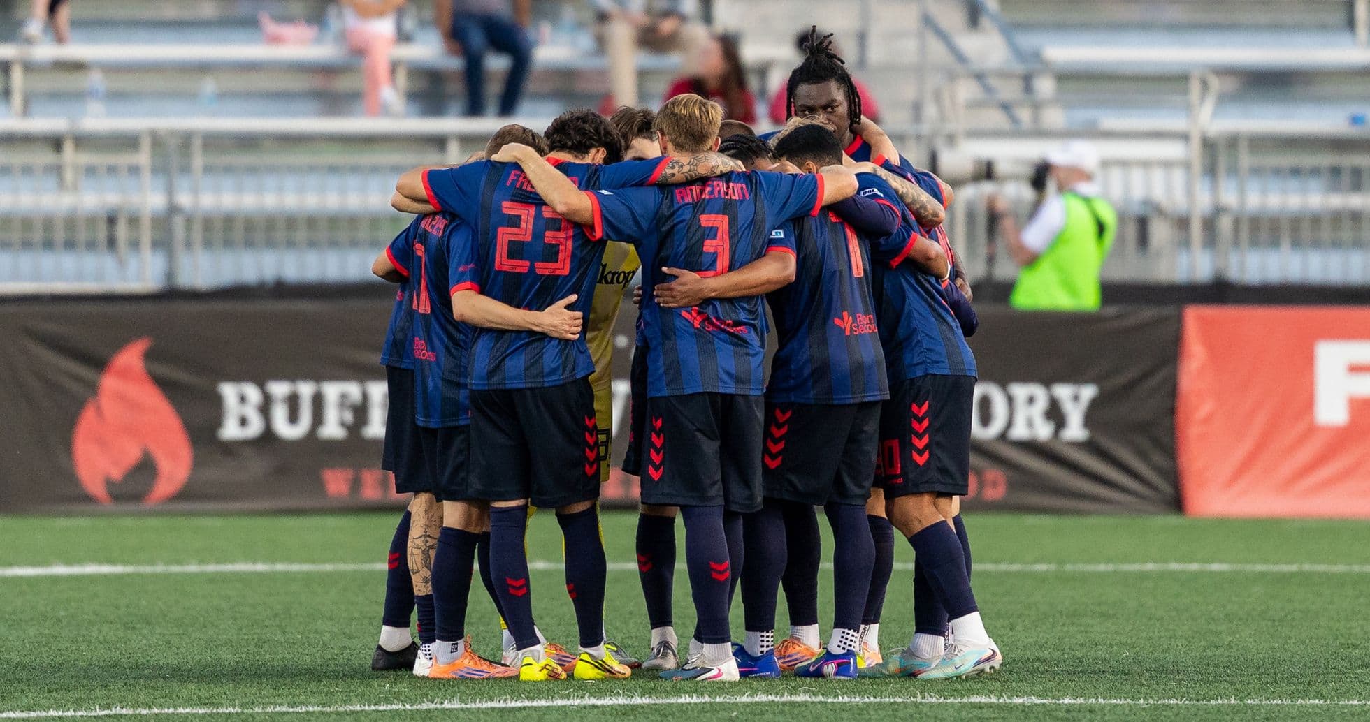 Loudoun United players in huddle before match Loudoun United players in huddle before match