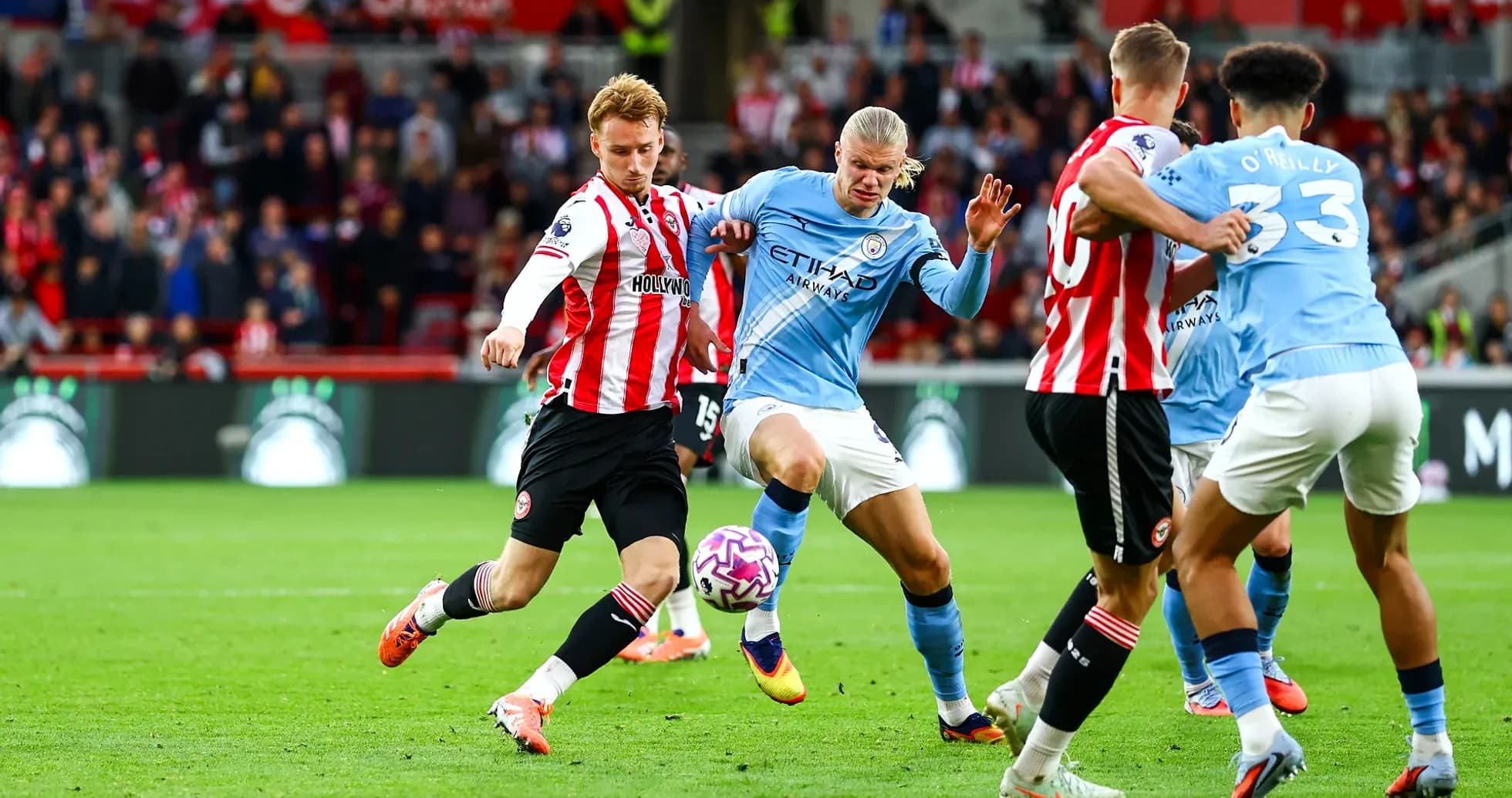 Players competing during Manchester City vs Brentford match Players competing during Manchester City vs Brentford match