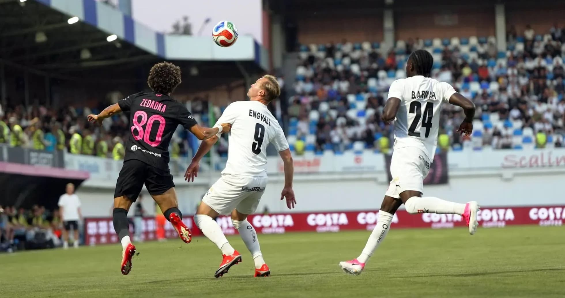 Zedadka and Engvall competing for the ball Zedadka and Engvall competing for the ball