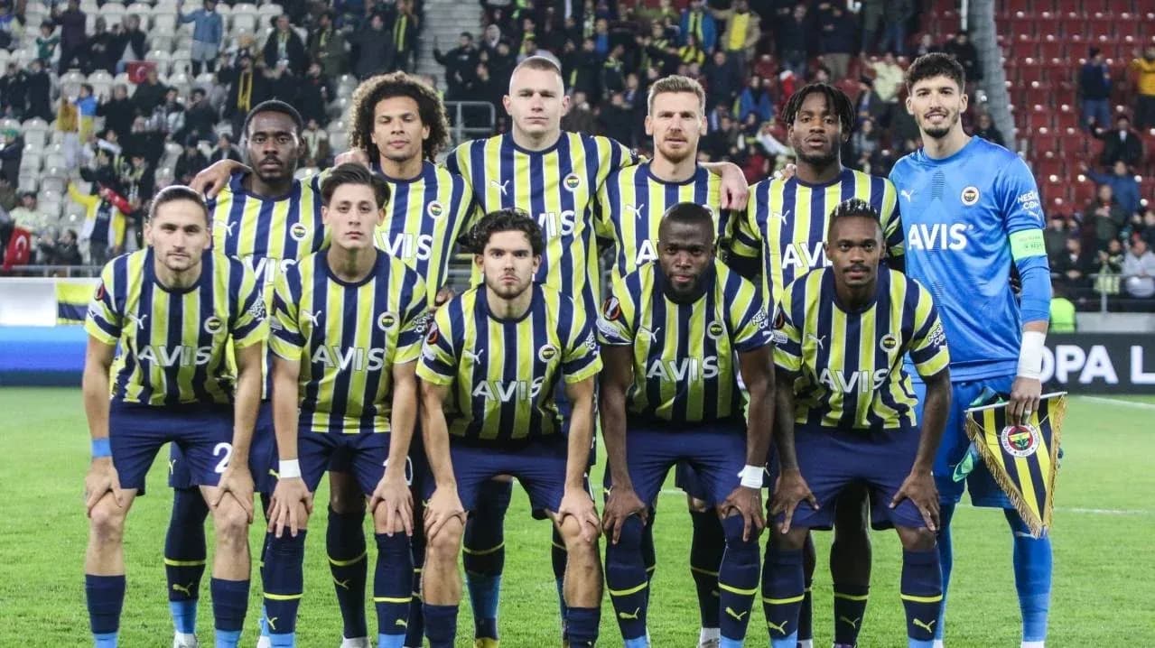 Fenerbahçe team photo before match Fenerbahçe team photo before match