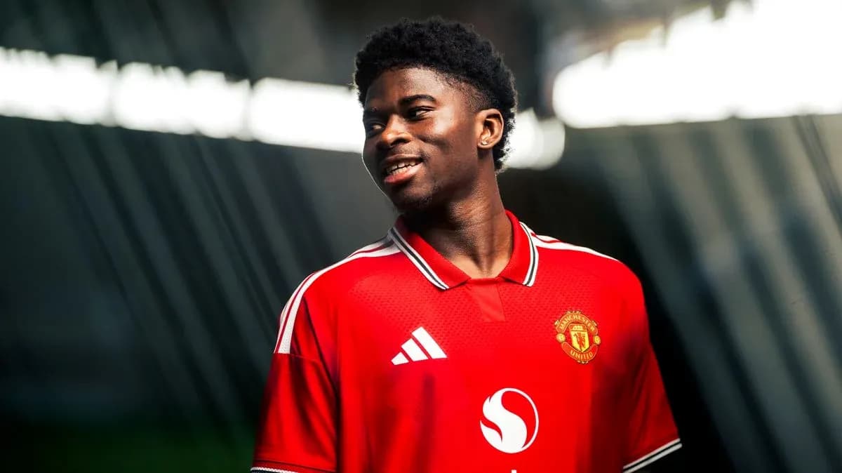 Player wearing Manchester United jersey in studio Player wearing Manchester United jersey in studio