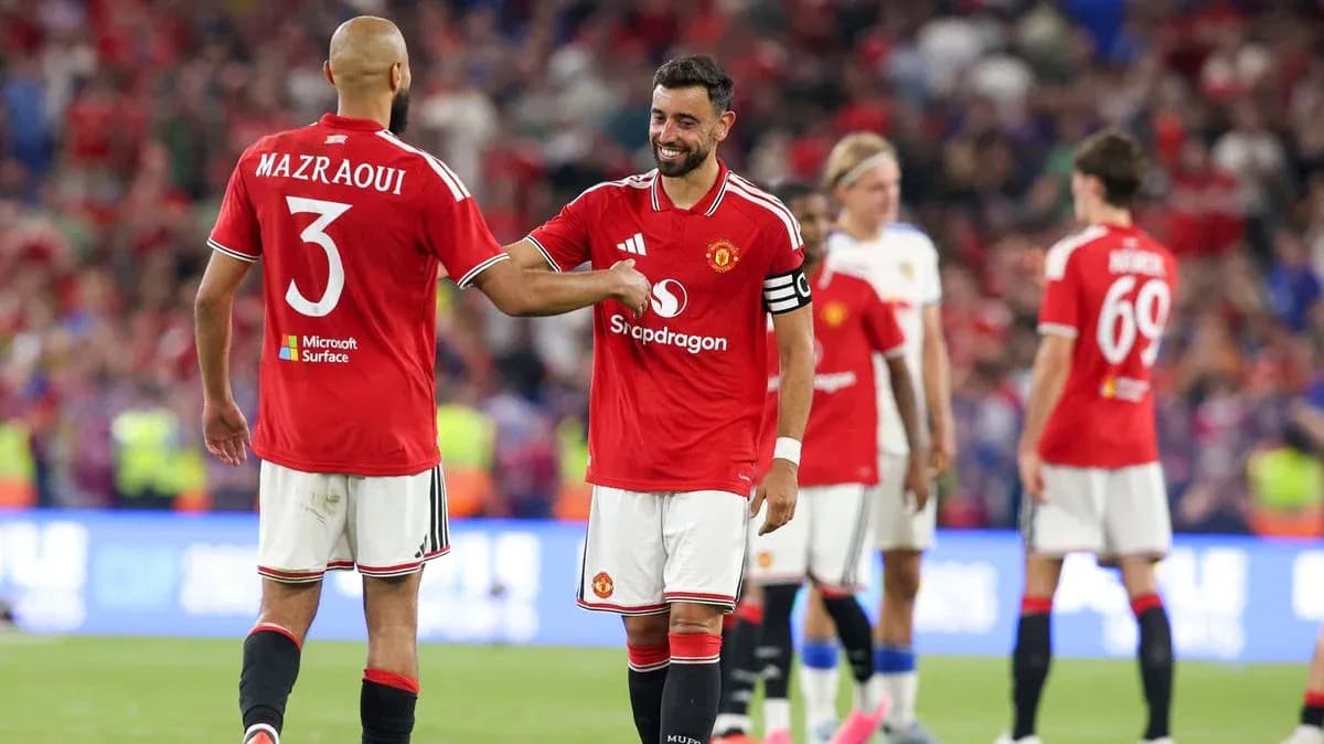 Bruno Fernandes and Mazraoui celebrating after match Bruno Fernandes and Mazraoui celebrating after match