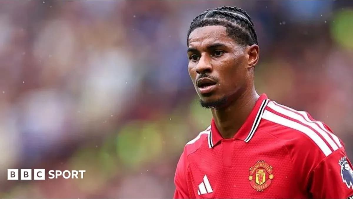 Player wearing Manchester United jersey during match Player wearing Manchester United jersey during match