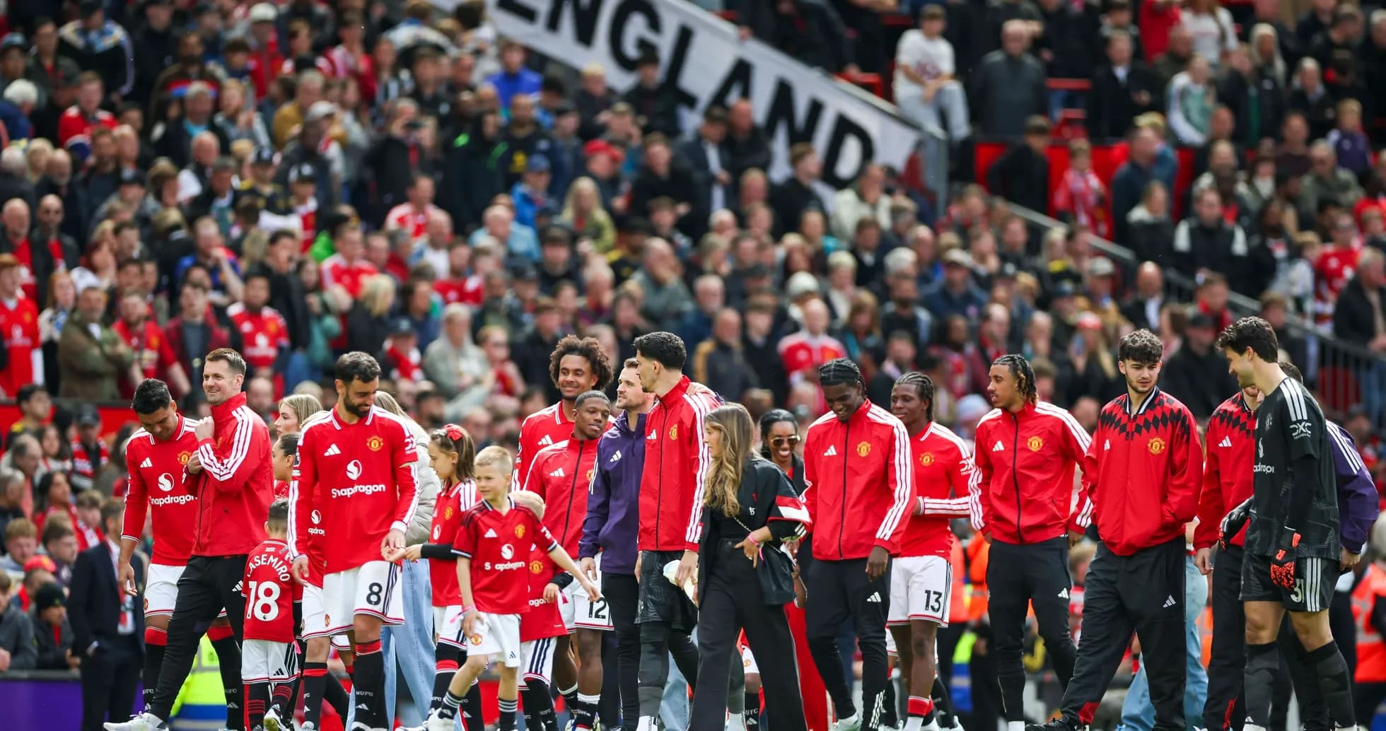 Manchester United players walking onto the pitch Manchester United players walking onto the pitch
