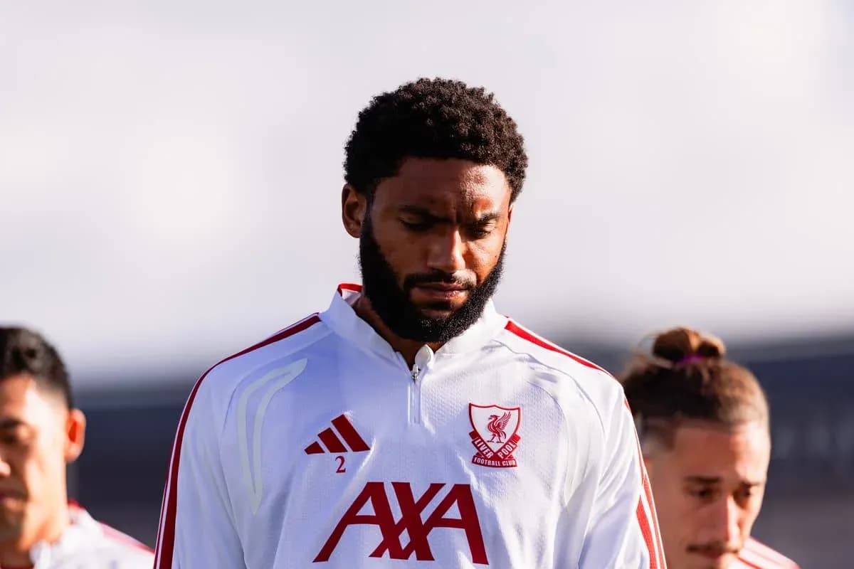 Player in Liverpool kit during pre-match moment Player in Liverpool kit during pre-match moment