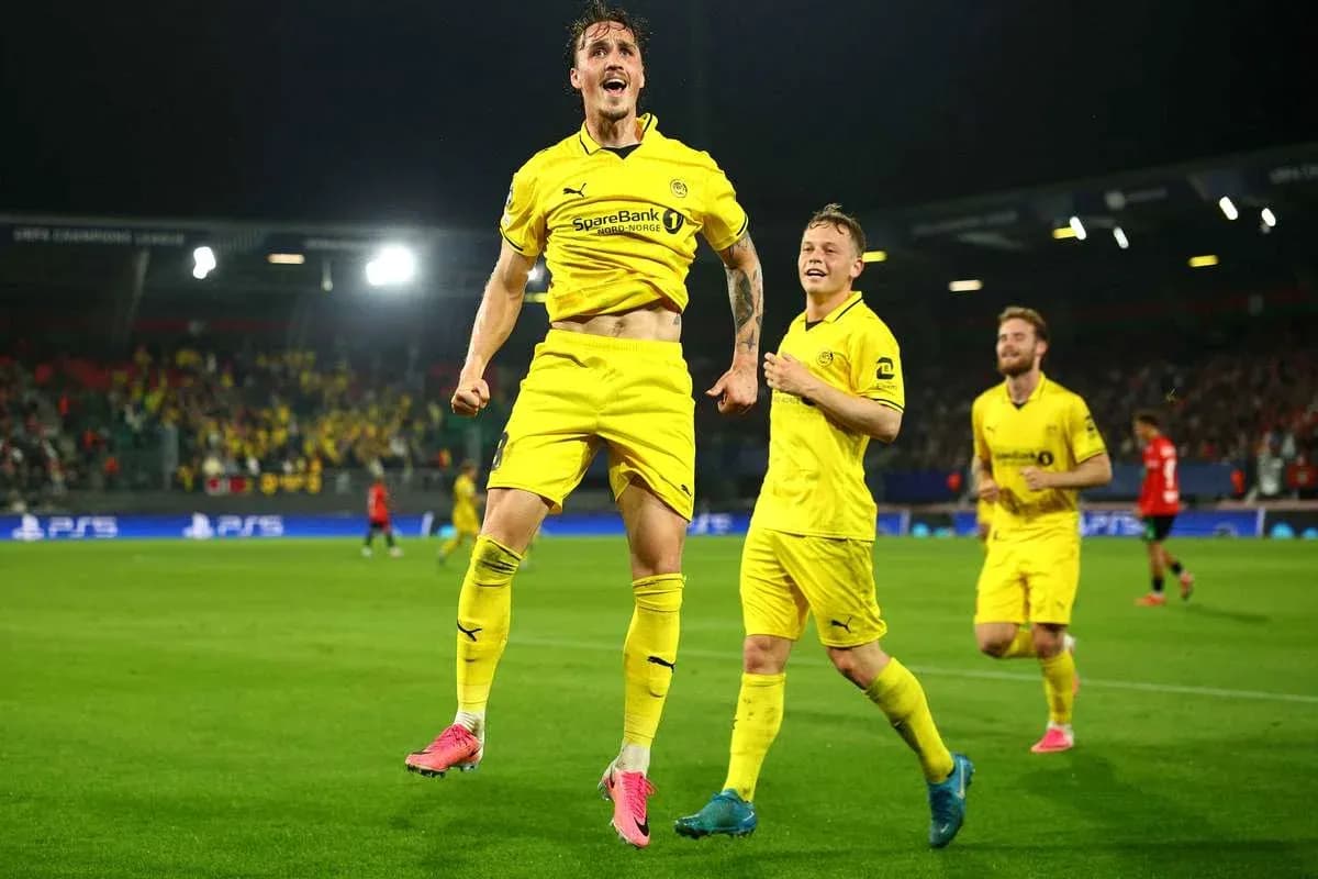 Players celebrating goal during UEFA Champions League match Players celebrating goal during UEFA Champions League match