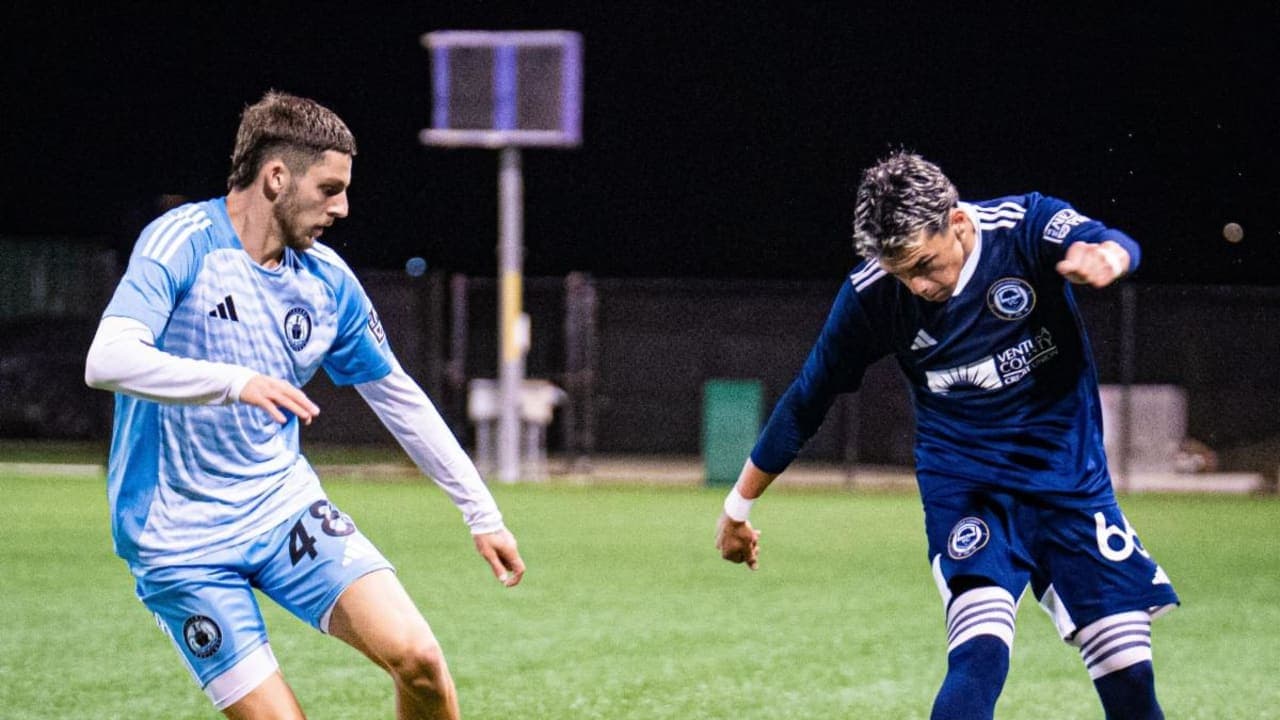 Two players competing in Tacoma Defiance match Two players competing in Tacoma Defiance match