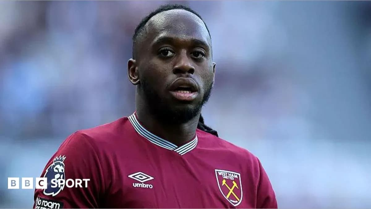 Player wearing West Ham United kit on the pitch Player wearing West Ham United kit on the pitch