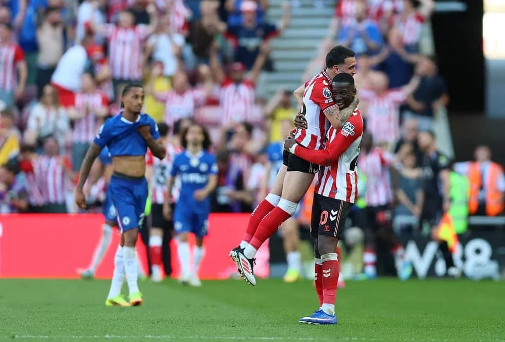Sunderland players celebrating a goal against Chelsea Sunderland players celebrating a goal against Chelsea