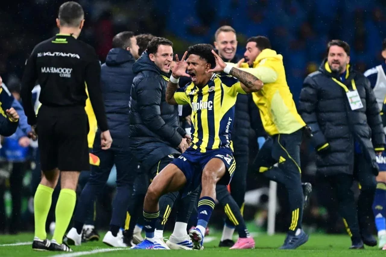 Fenerbahçe player celebrating on the sidelines Fenerbahçe player celebrating on the sidelines