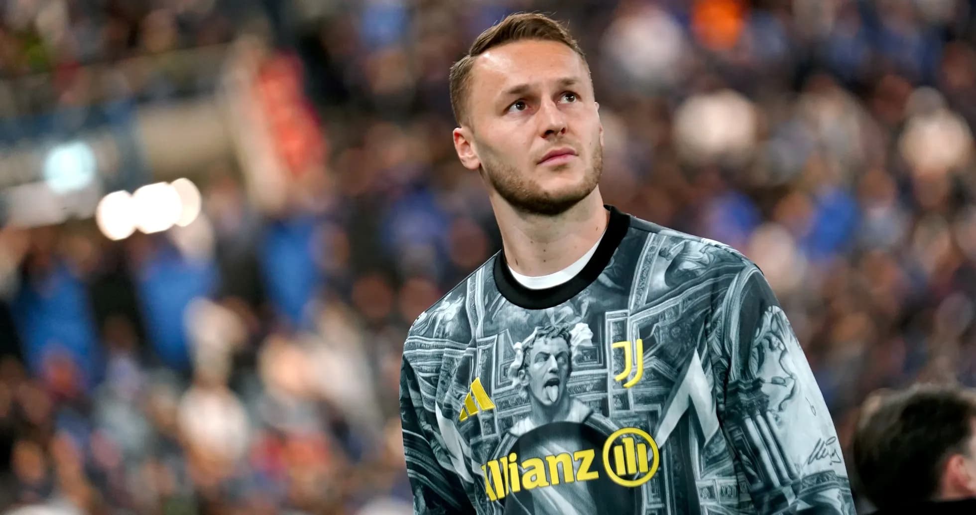 Goalkeeper in Juventus jersey before match Goalkeeper in Juventus jersey before match