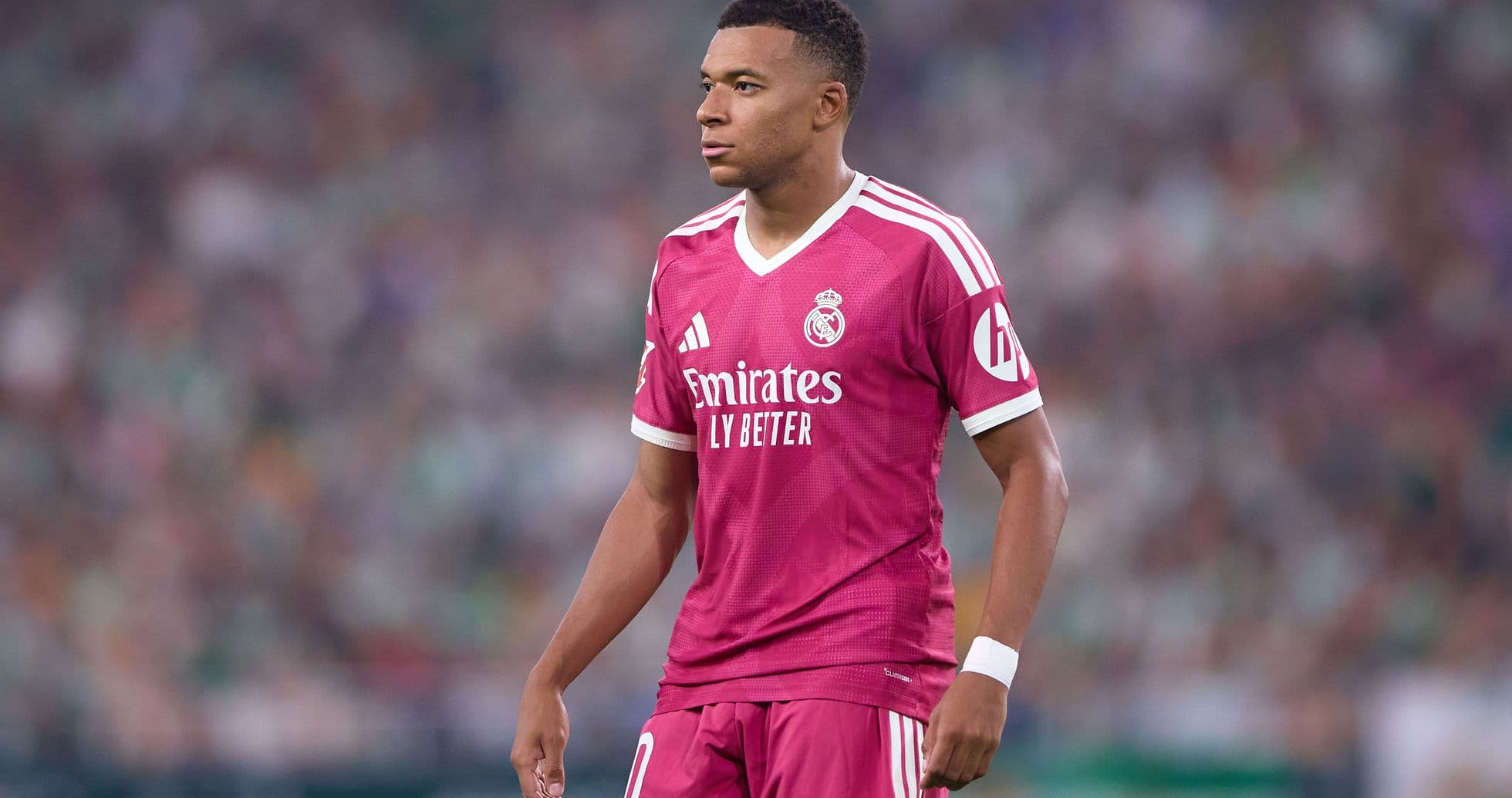 Christophe Dugarry Criticizes Kylian Mbappe's Ballon d'Or Ambition as 'Childish and Pathetic' Christophe Dugarry Criticizes Kylian Mbappe's Ballon d'Or Ambition as 'Childish and Pathetic'