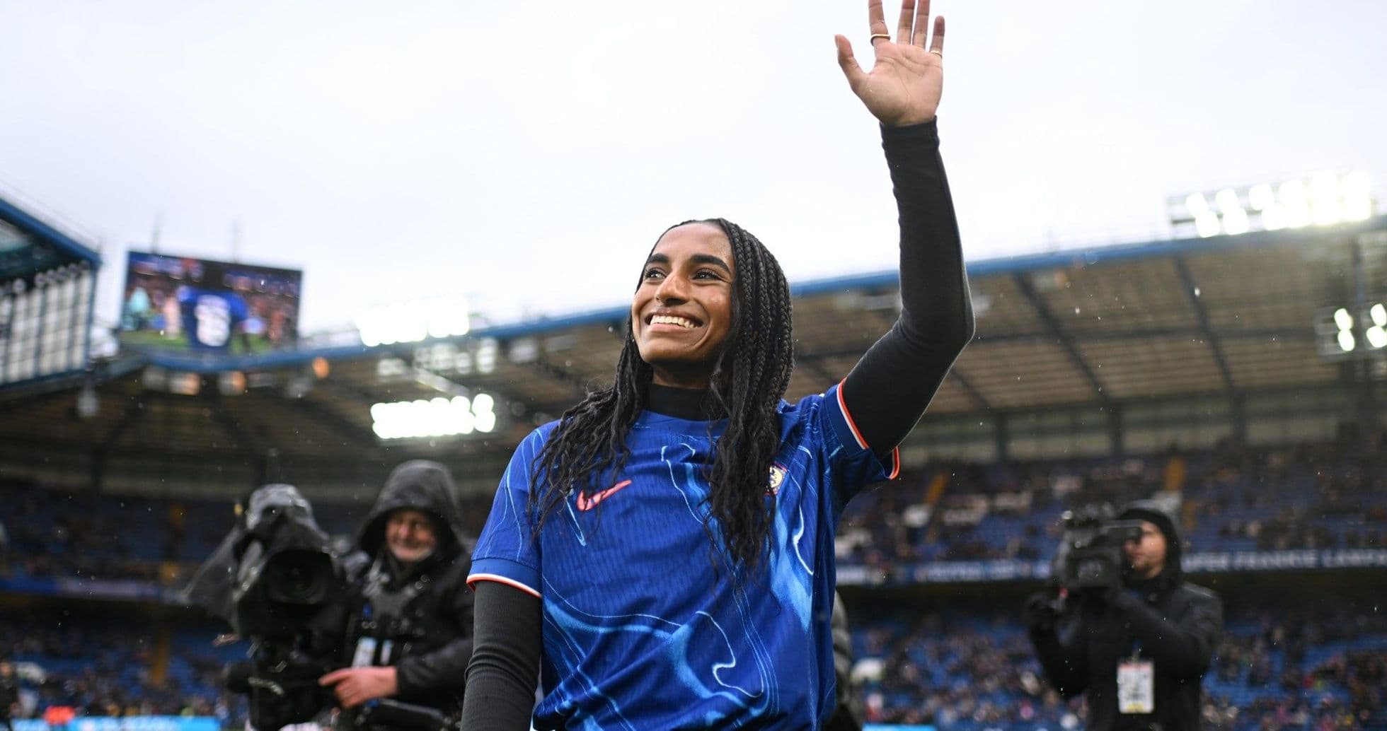 Record-Breaking Transfers in Women's Football: The Highest Fees Paid Record-Breaking Transfers in Women's Football: The Highest Fees Paid