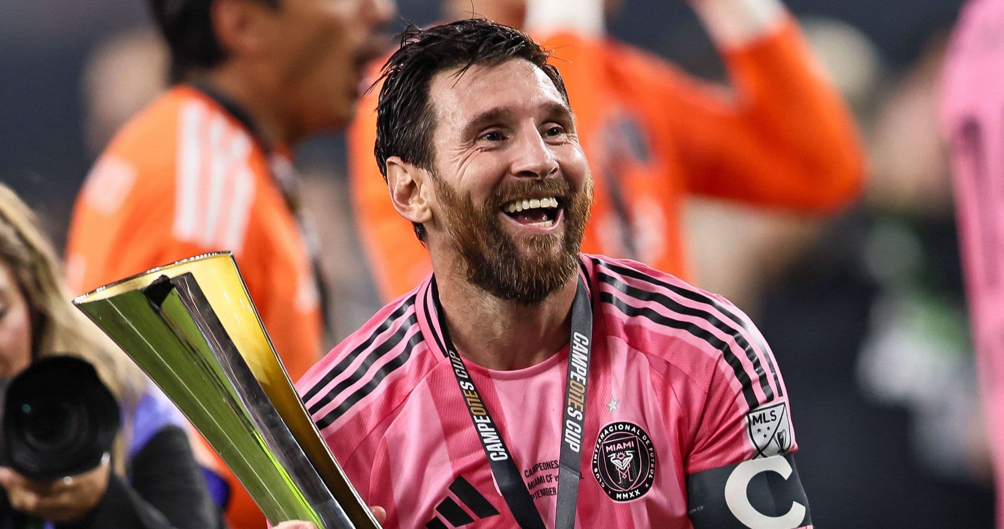 Outgoing Eldense President Carolina Holguin Appeals to Lionel Messi After Club Takeover Outgoing Eldense President Carolina Holguin Appeals to Lionel Messi After Club Takeover