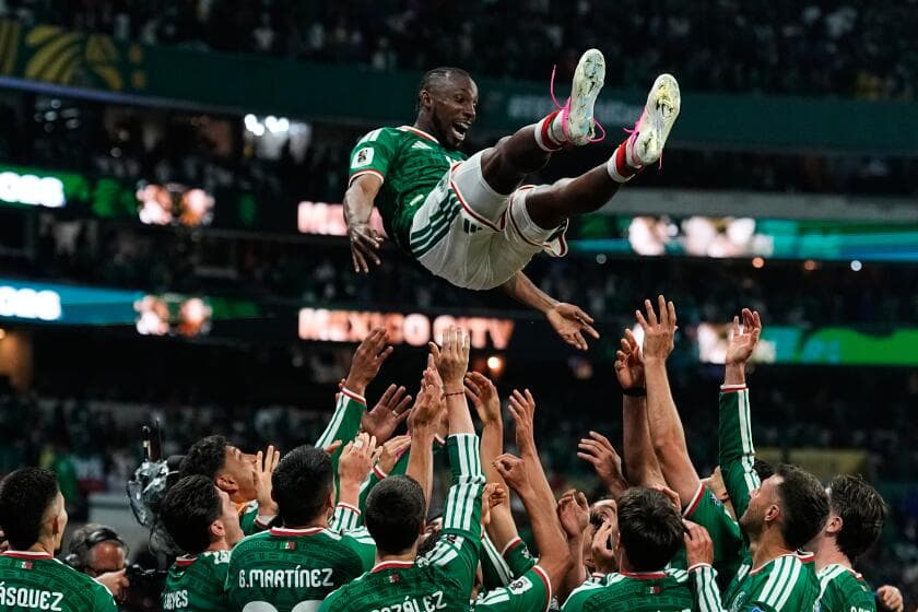 Mexico Breaks World Cup Knockout Win Drought with Victory Over Ecuador Mexico Breaks World Cup Knockout Win Drought with Victory Over Ecuador
