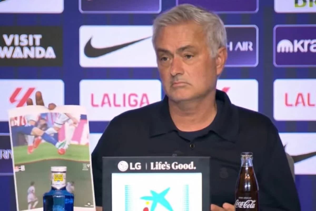 Jose Mourinho Displays Printed Photos to Protest Refereeing After Real Madrid's Derby Loss Jose Mourinho Displays Printed Photos to Protest Refereeing After Real Madrid's Derby Loss